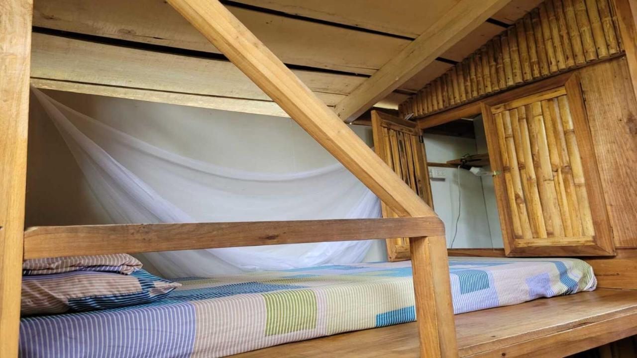 Roots Family Hostel Puerto Viejo de Talamanca Exterior photo