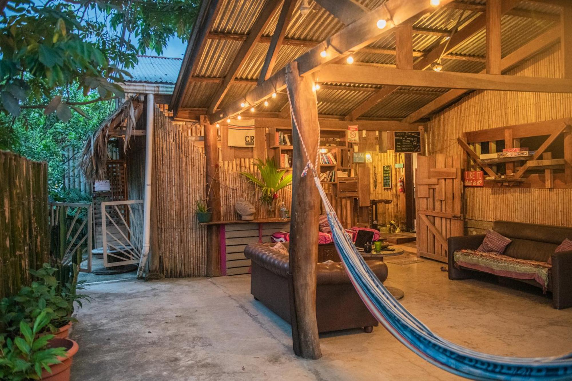 Roots Family Hostel Puerto Viejo de Talamanca Exterior photo